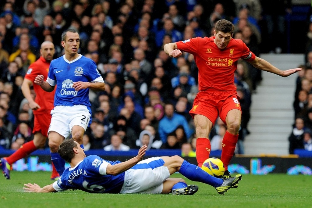 Gerrard fick rött kort i sitt sista Merseyside-derby, Foto: Liverpoolfc.nu