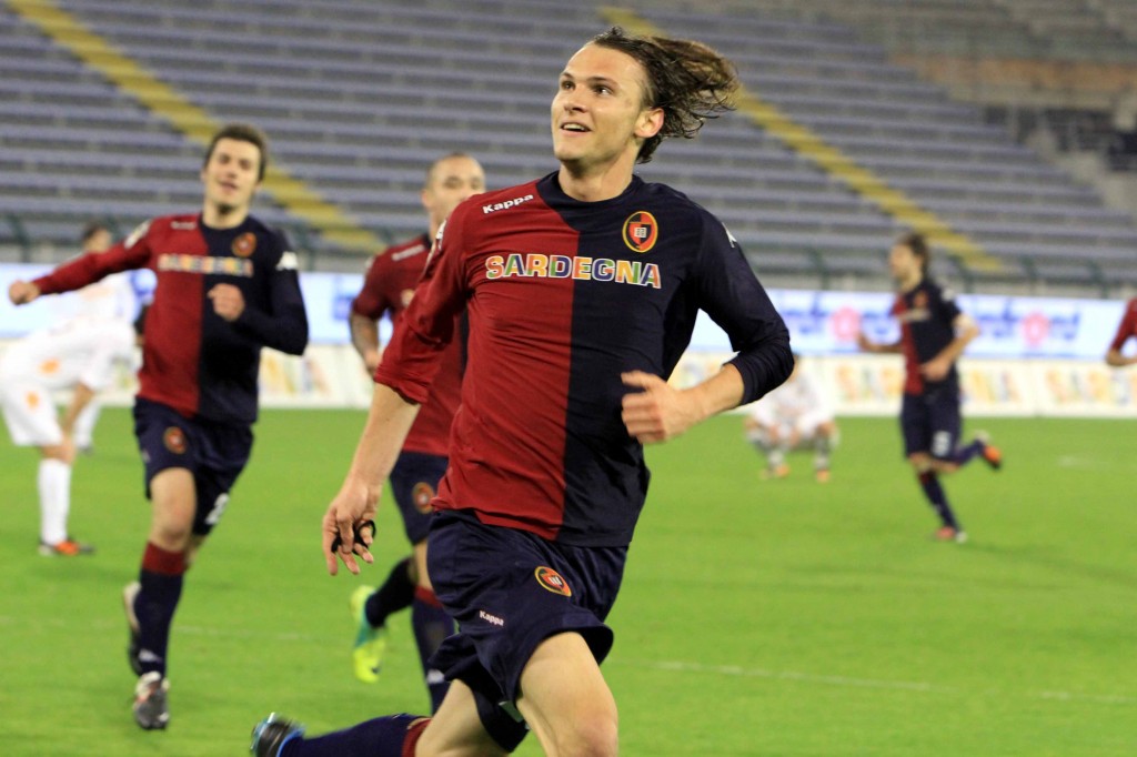 Ekdahl matchhjälte, Serie A