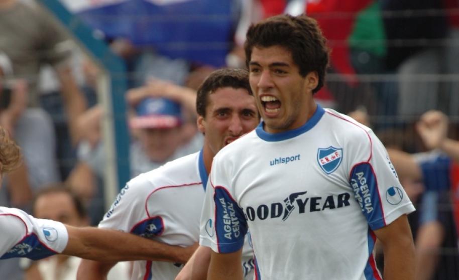 Suárez i sin första proffsklubb, Nacional. Foto: Ovaciondigital.com